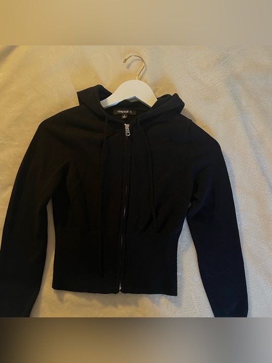 Forever 21 Tops - Forever 21 Black Hooded Zip Sweater